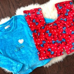 Warm and Cozy Womens Pullover Sweater and Pant Pajama Set Size Medium